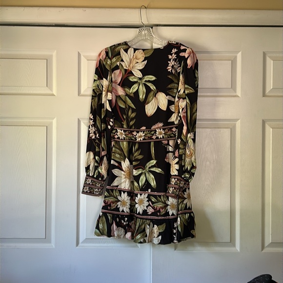 Farm Rio Black Surreal Flowers Long Sleeve Mini Dress Medium B2445 - Picture 3 of 4